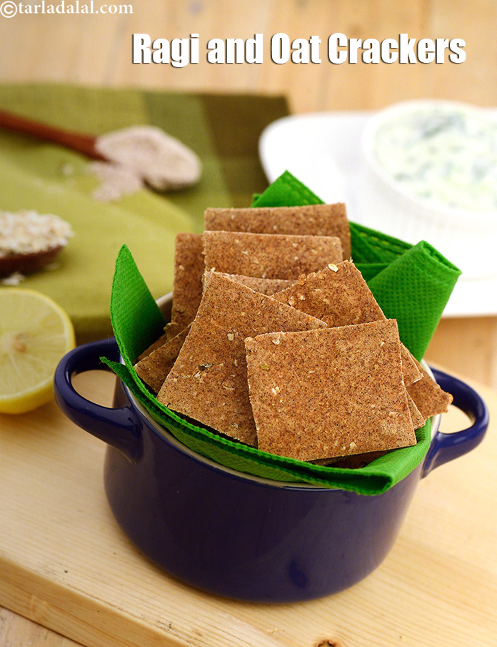 Ragi and Oat Crackers recipe In Gujarati