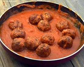 Cottage Cheese Balls In Tomato Sauce With Herbed Spaghetti Recipe